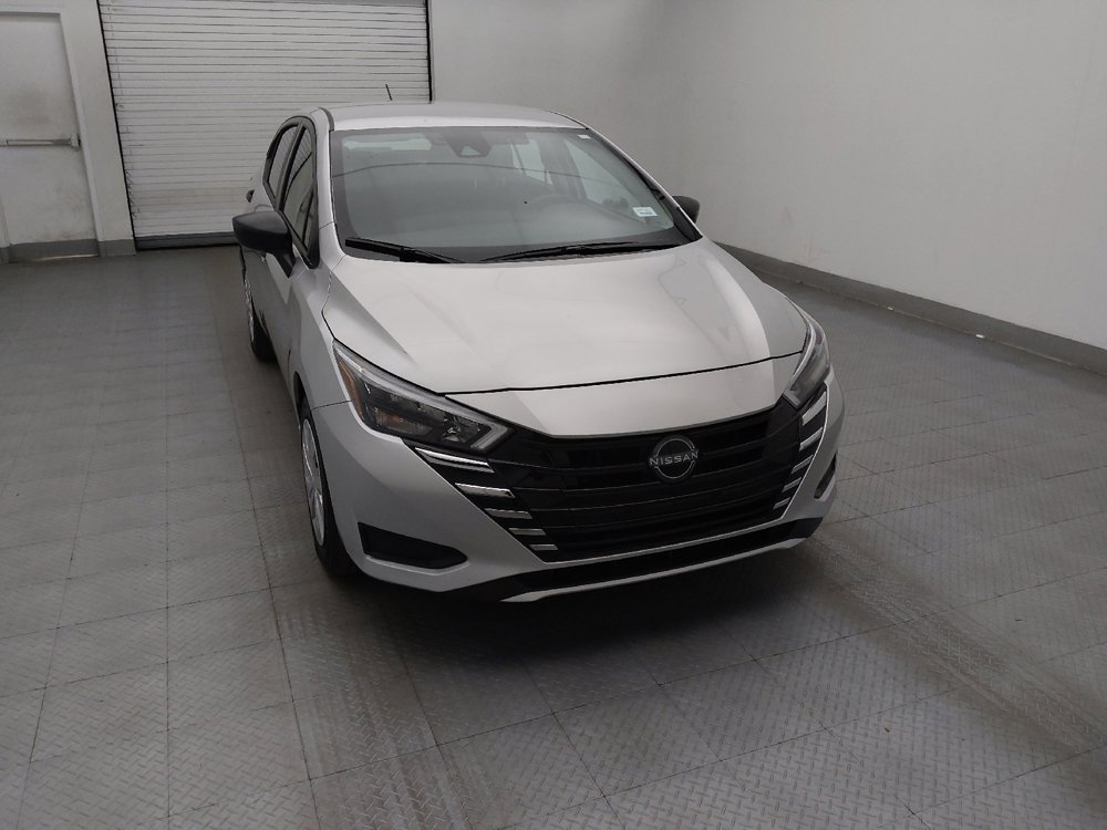 Used 2025 Nissan Versa S w/ Trunk Package image 14