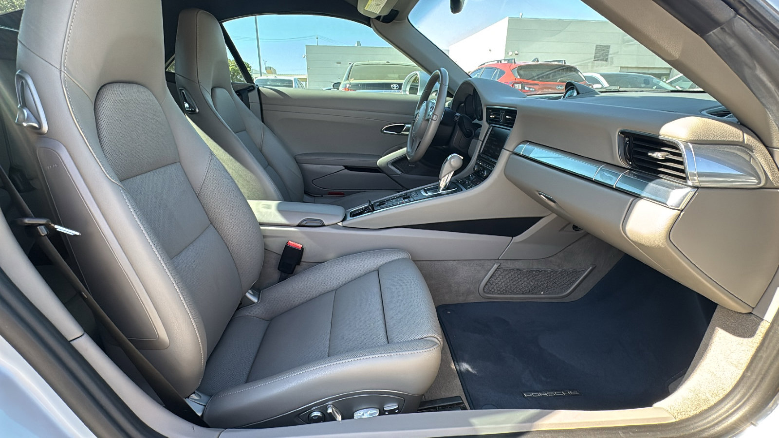 Used 2014 Porsche 911 Carrera S image 24