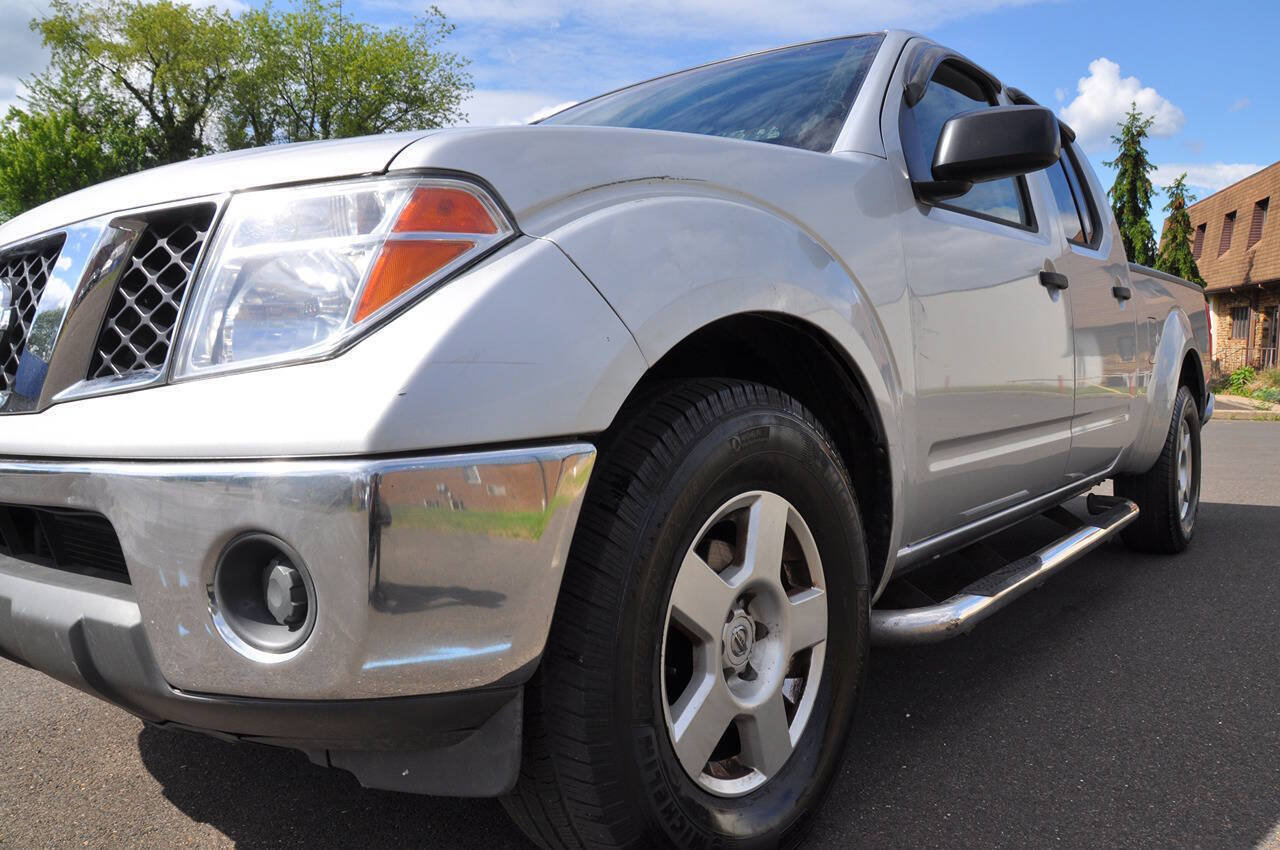 Used 2008 Nissan Frontier SE w/ SE Value Truck Pkg RWD image 2