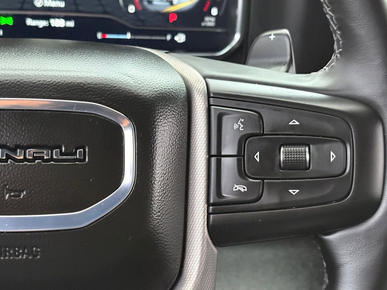 Used 2025 GMC Sierra 1500 Denali w/ Technology Package AWD/4WD image 23