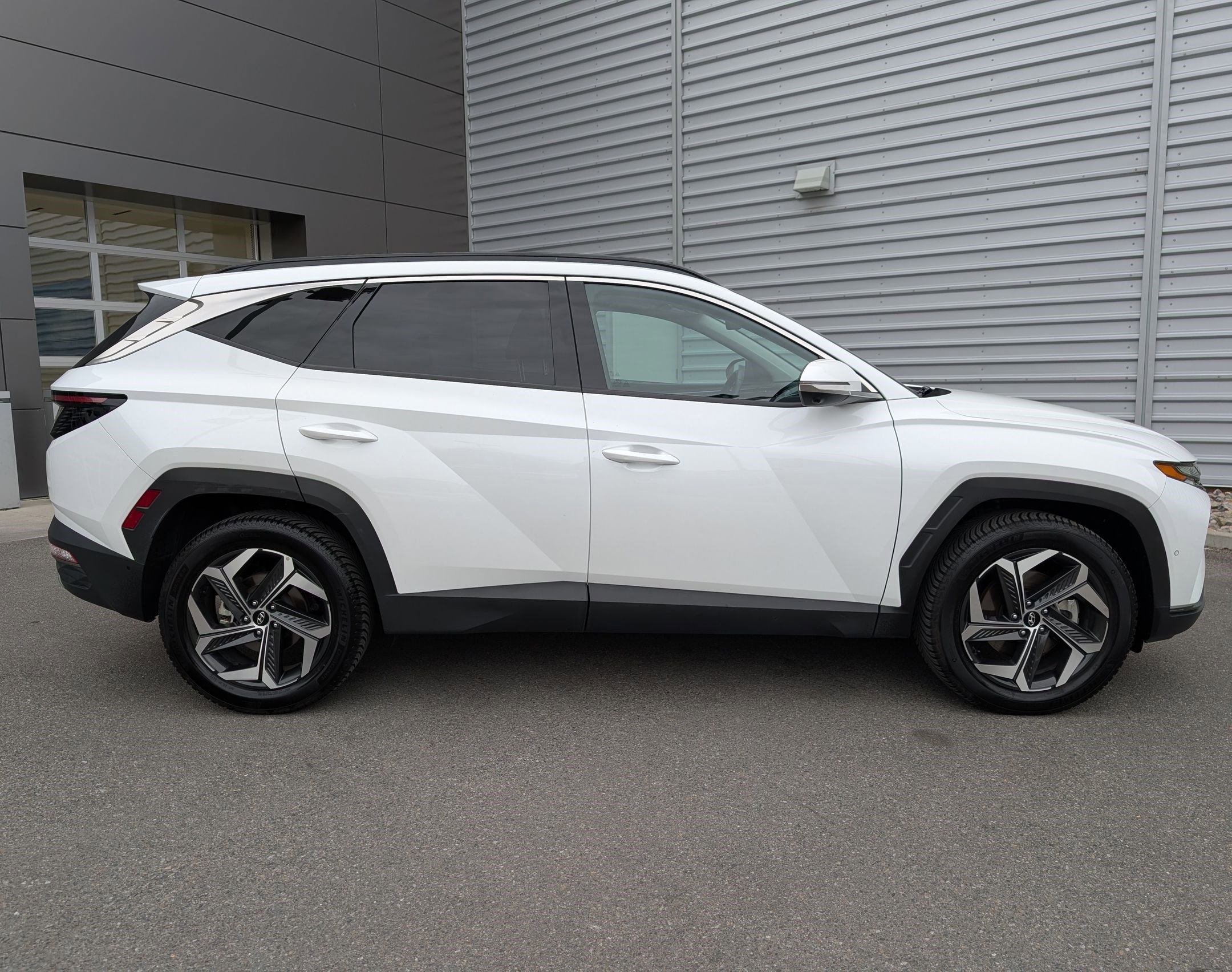 Used 2022 Hyundai Tucson Limited AWD/4WD image 4