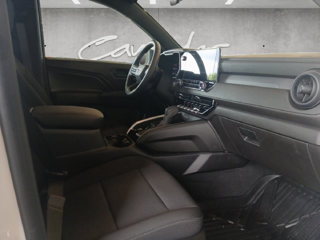 Used 2026 Chevrolet Colorado W/T w/ WT Custom Package RWD image 25