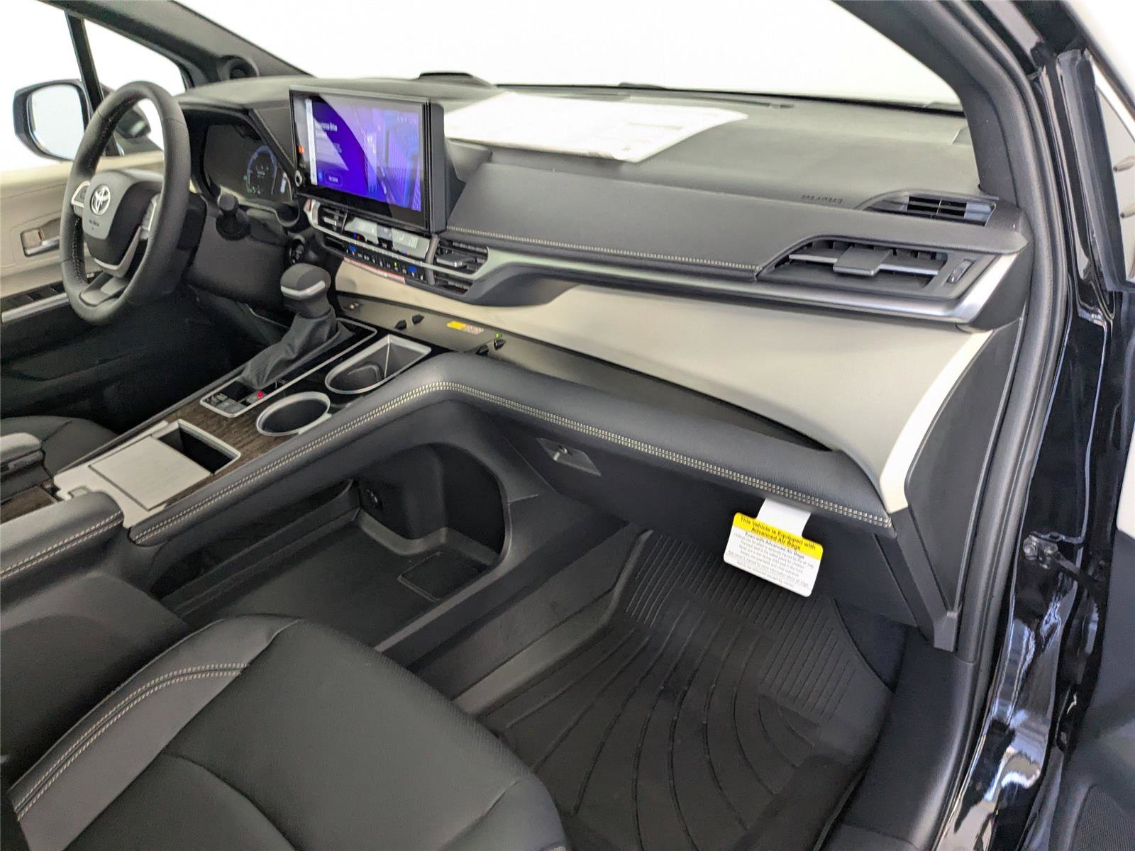New 2026 Toyota Sienna Platinum image 22