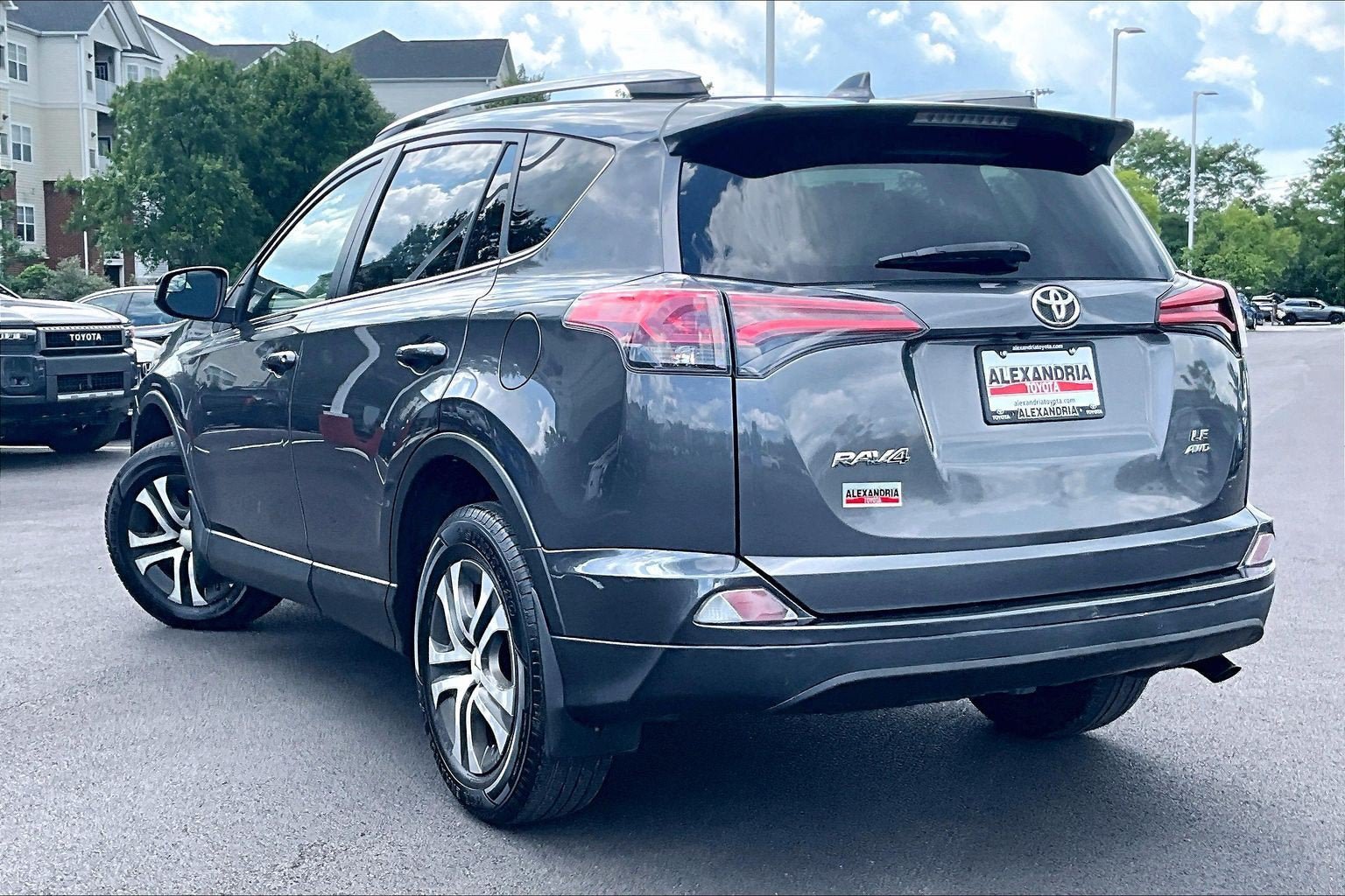 Used 2018 Toyota RAV4 LE w/ All Weather Liner Package AWD/4WD image 11