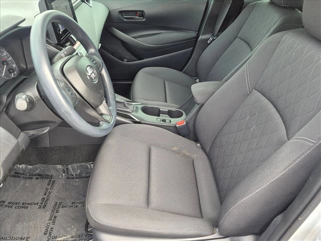 Used 2025 Toyota Corolla LE FWD image 30