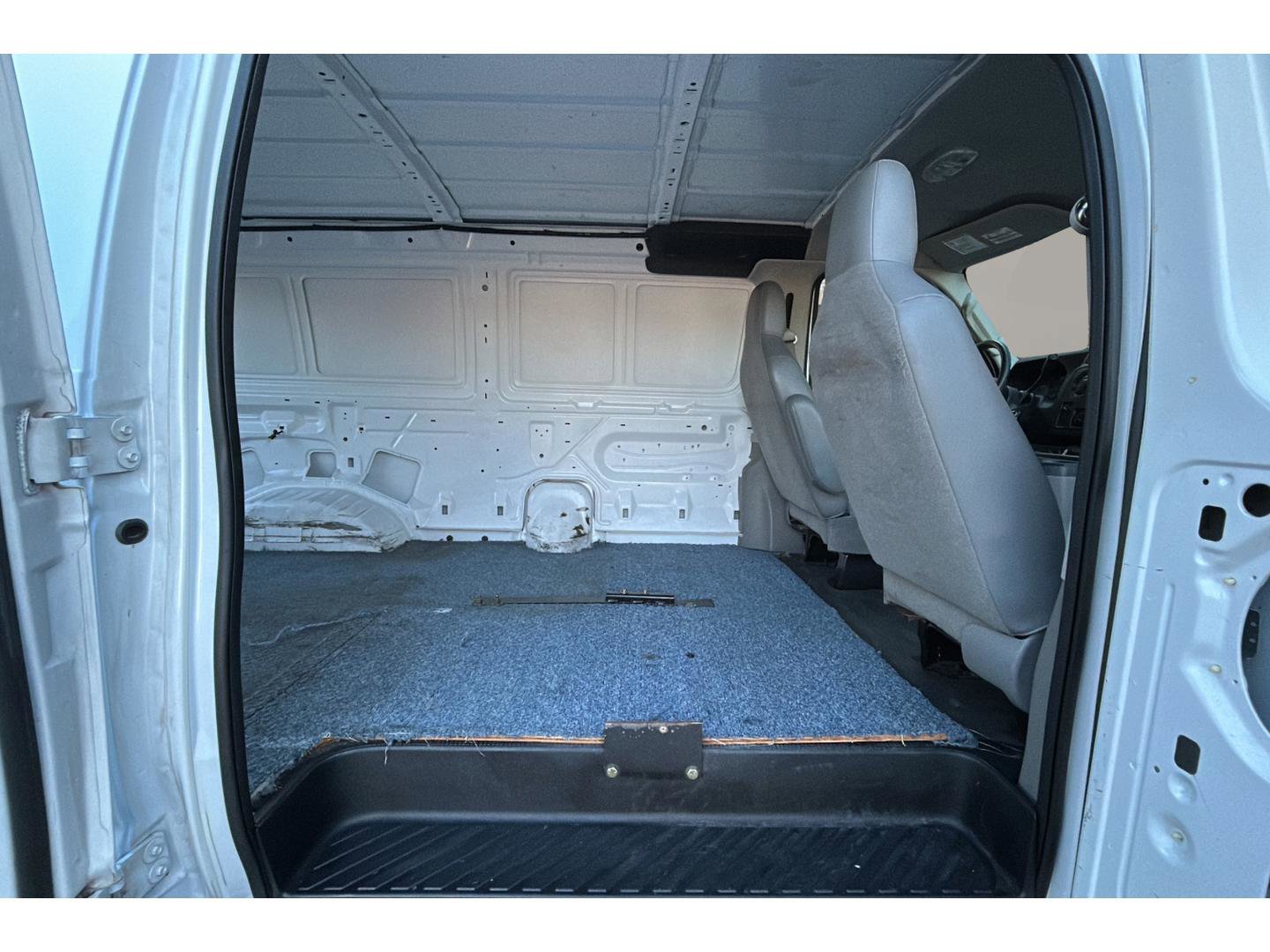 Used 2014 Ford E-250 and Econoline 250 w/ Power Group image 27