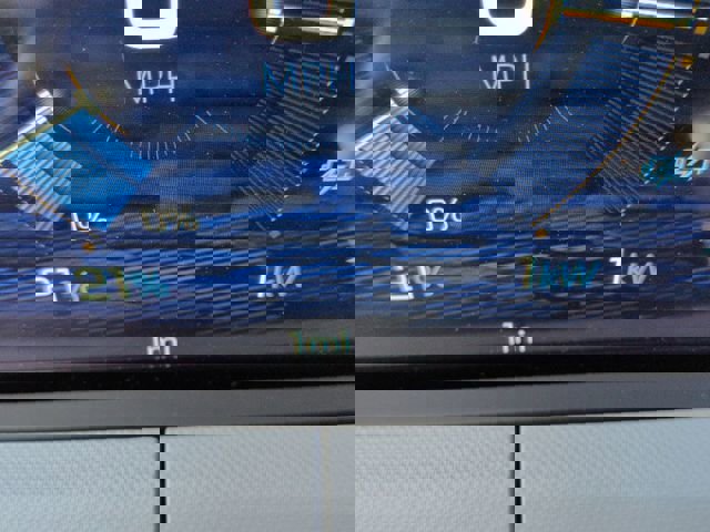 New 2027 Chevrolet Bolt LT w/ Comfort Package image 13