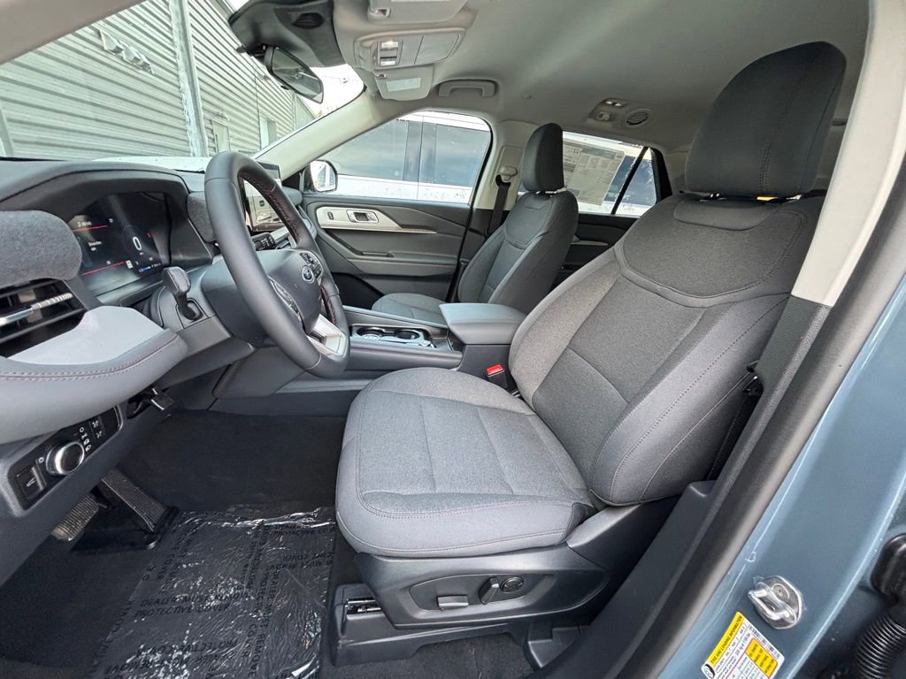 New 2026 Ford Explorer Active image 12