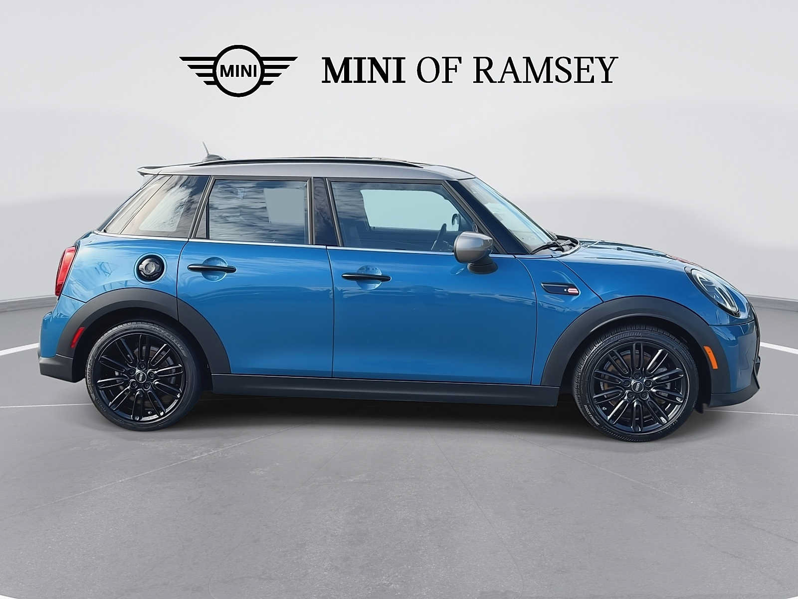 Used 2023 MINI Cooper S FWD image 9