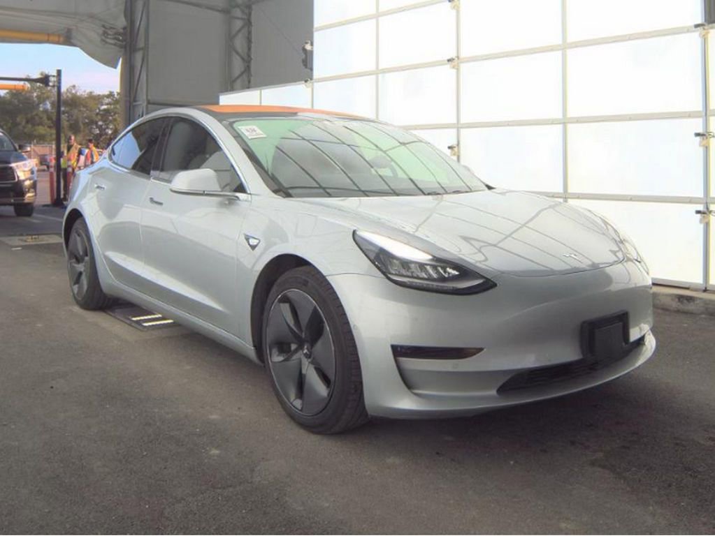 Used 2018 Tesla Model 3 Long Range image 4