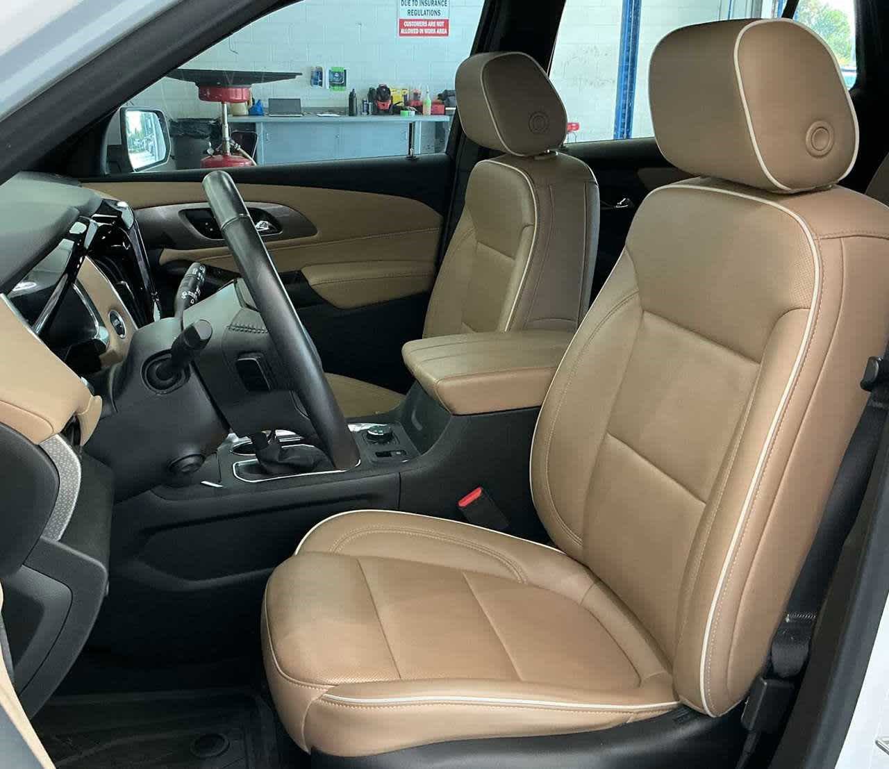 Used 2022 Chevrolet Traverse Premier image 6