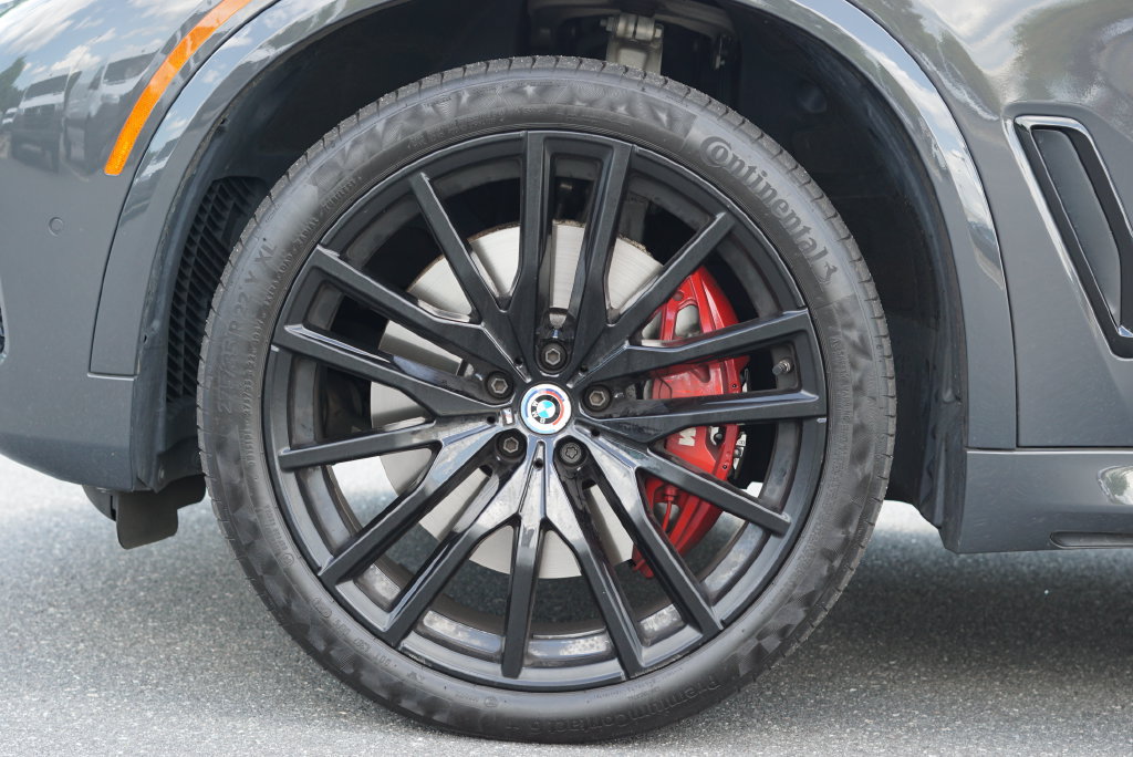 Used 2023 BMW X5 M50i w/ Executive Package AWD/4WD image 9
