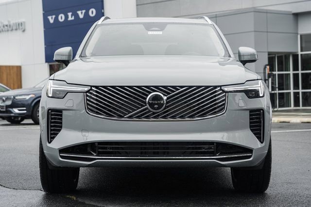 New 2026 Volvo XC90 B6 Plus w/ Protection Package Premier image 2