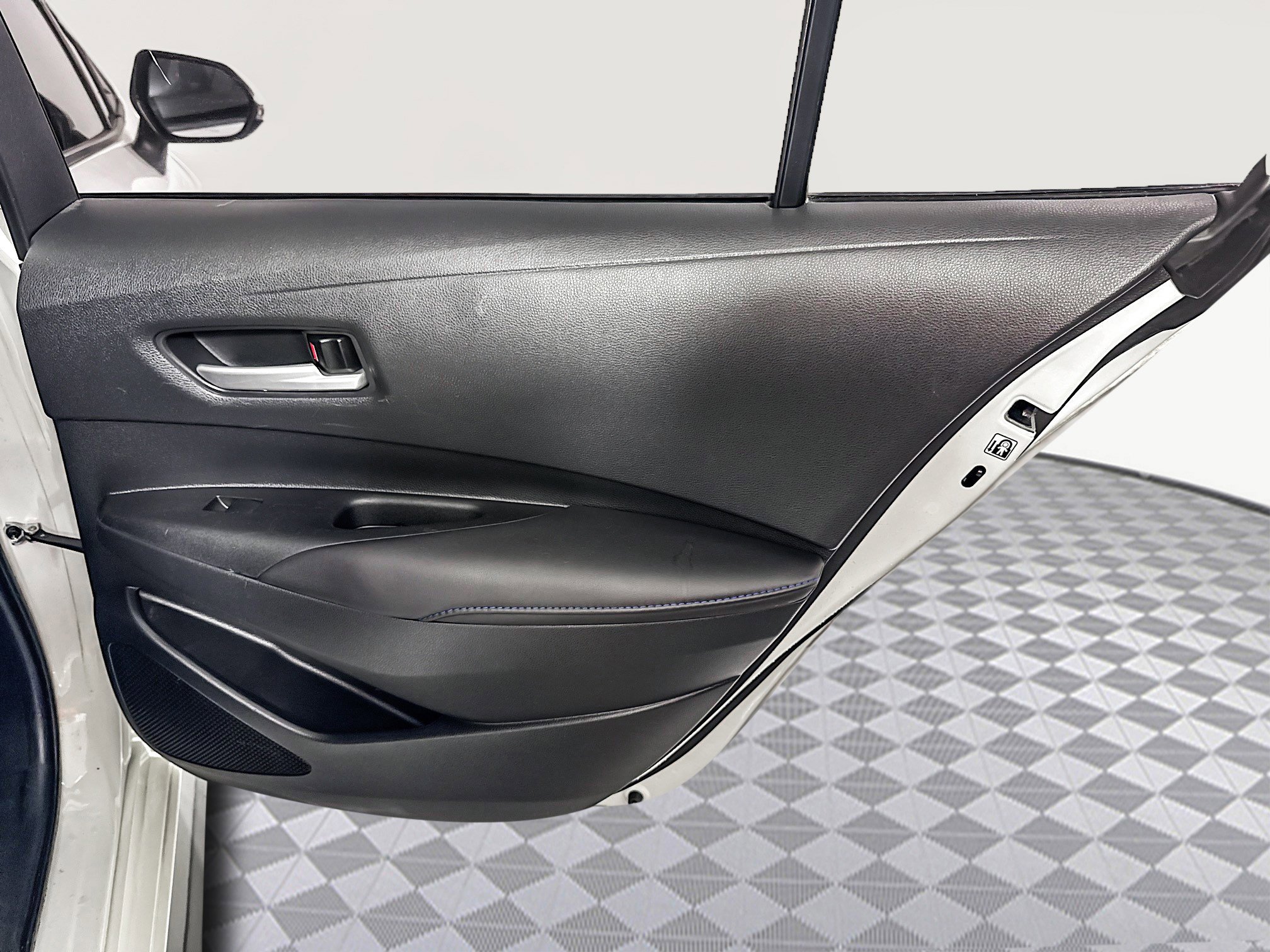 Used 2020 Toyota Corolla SE image 27