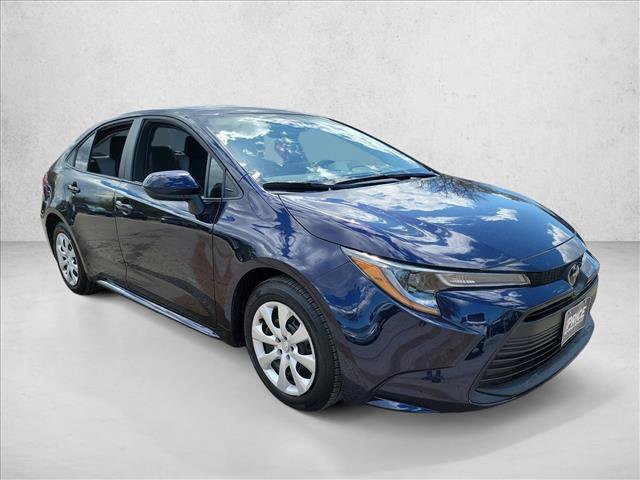 Used 2025 Toyota Corolla LE image 3