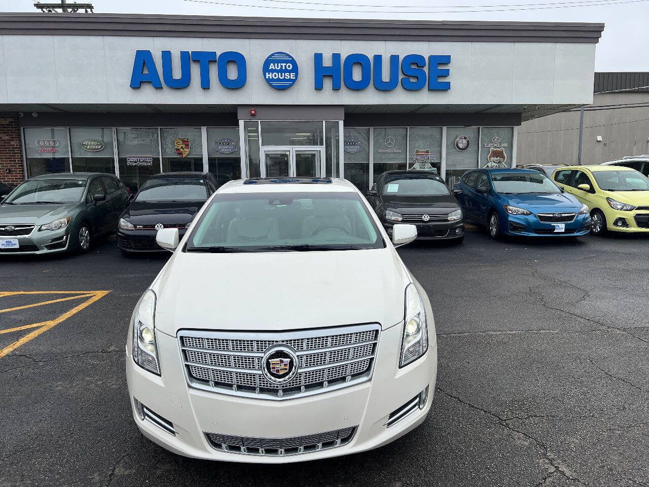Used 2013 Cadillac XTS Platinum AWD/4WD image 3
