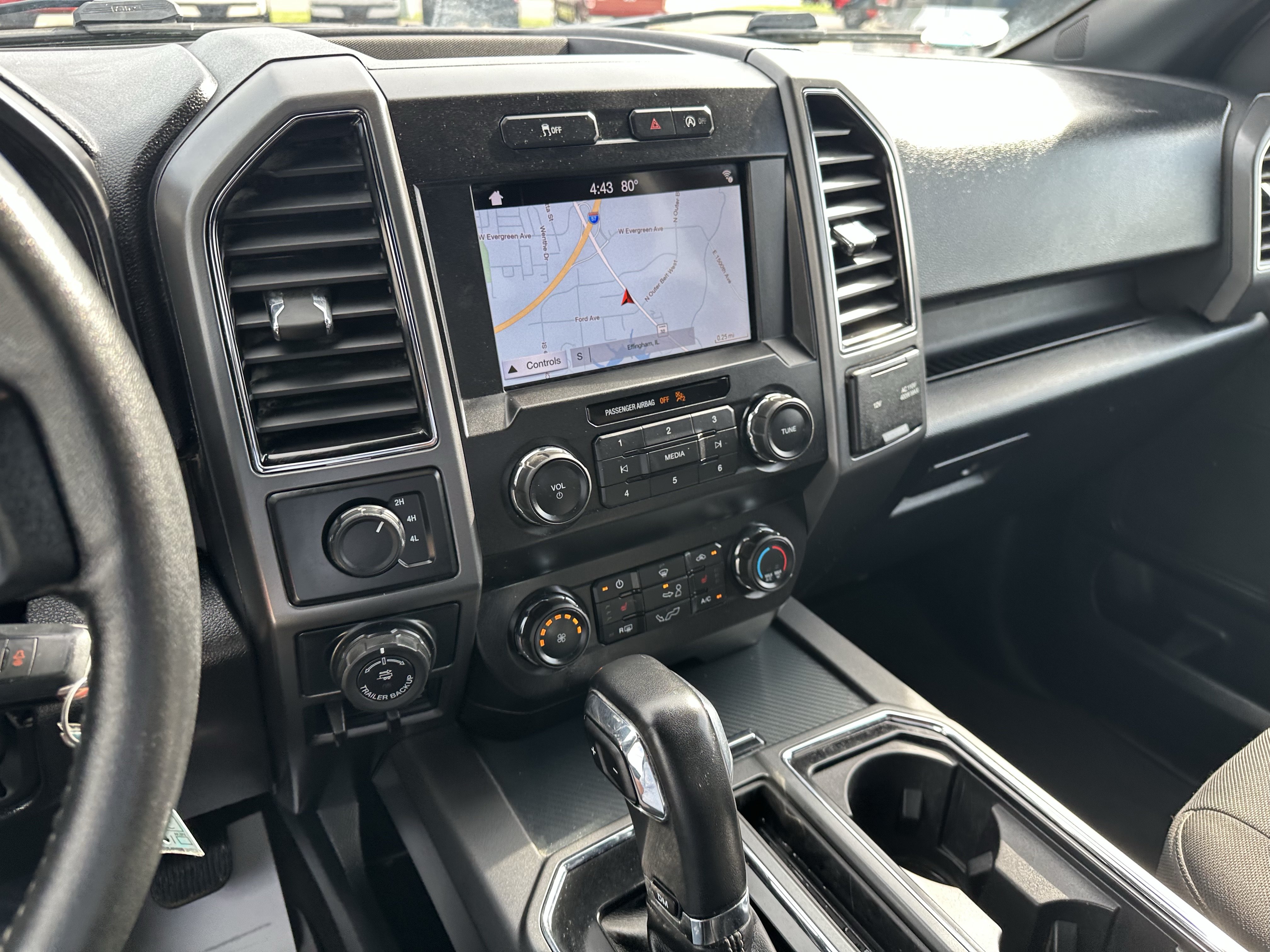 Used 2019 Ford F150 XLT w/ Equipment Group 302A Luxury AWD/4WD image 13