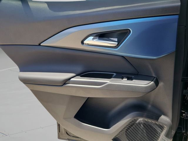 New 2026 Chevrolet Equinox EV LT w/ LPO, Blackout Package image 13