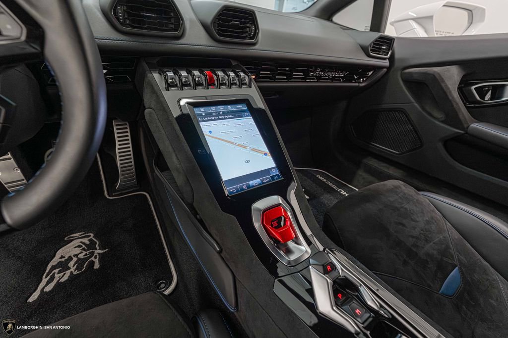 Used 2023 Lamborghini Huracan Tecnica image 30