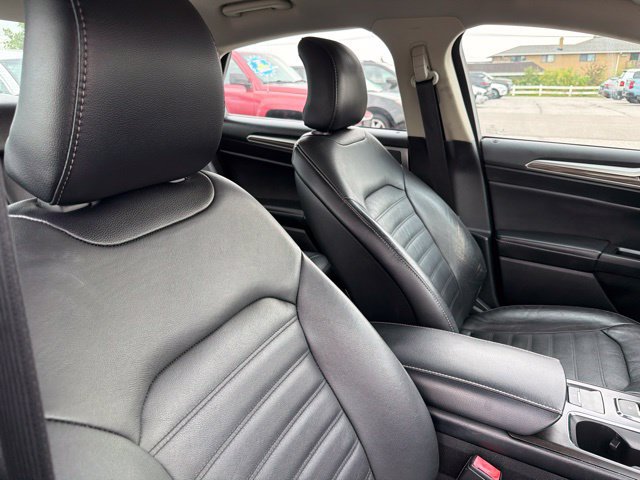 Used 2018 Ford Fusion SE w/ Fusion SE Technology Package FWD image 22