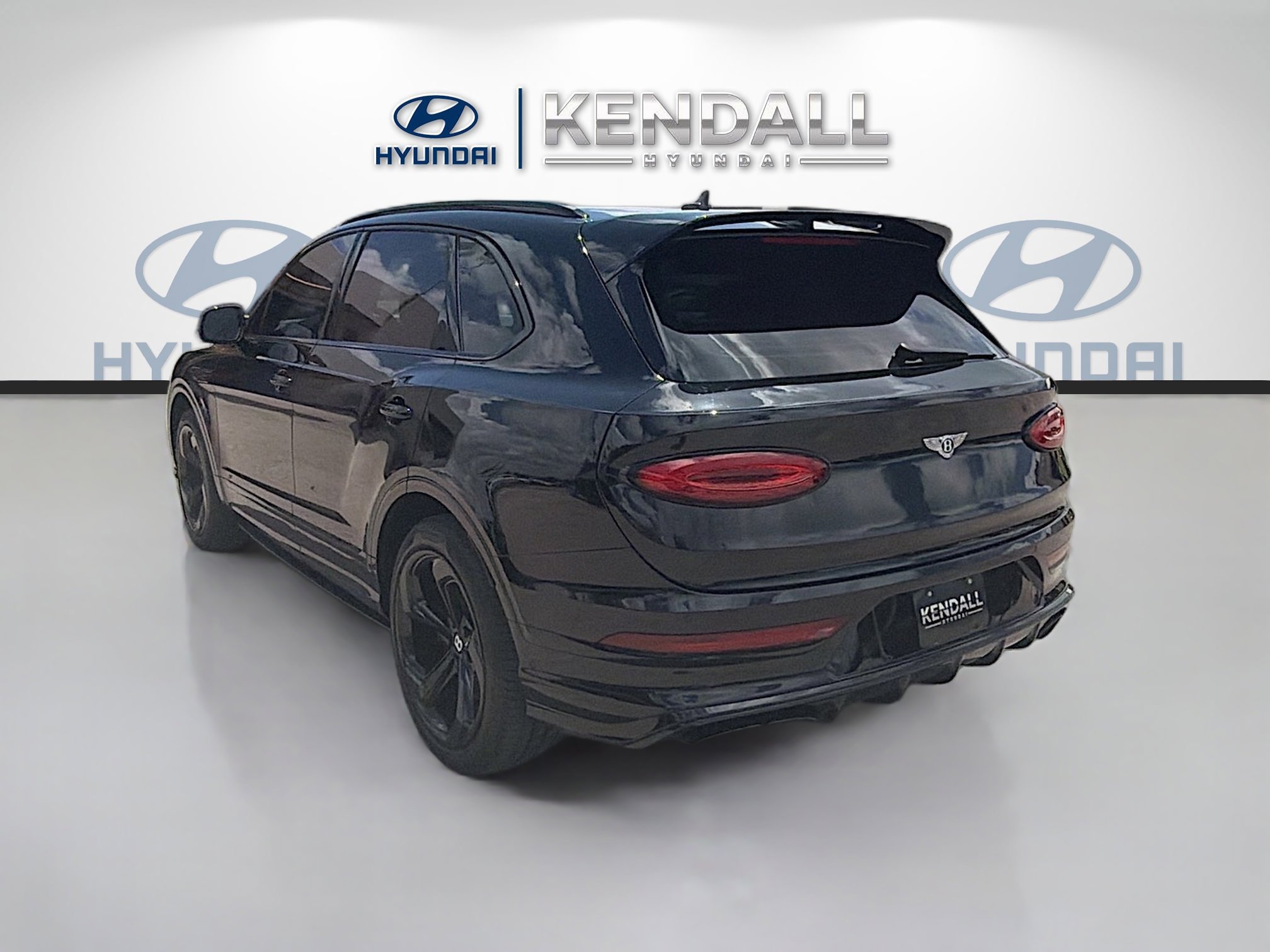 Used 2022 Bentley Bentayga AWD/4WD image 4