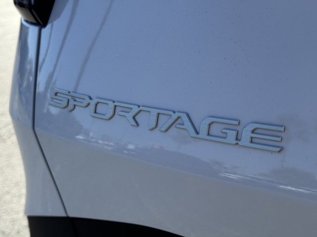 New 2026 Kia Sportage LX image 10