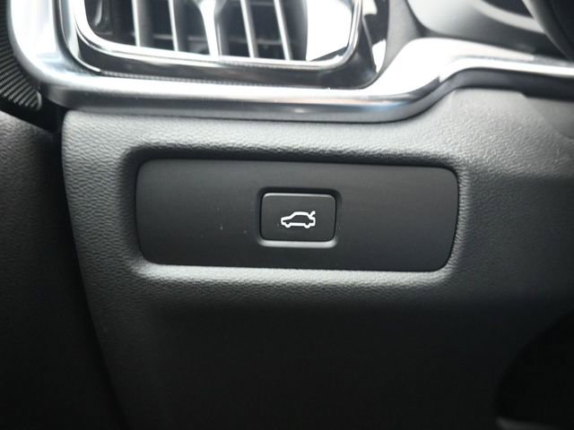 Used 2024 Volvo S60 B5 Plus FWD image 28