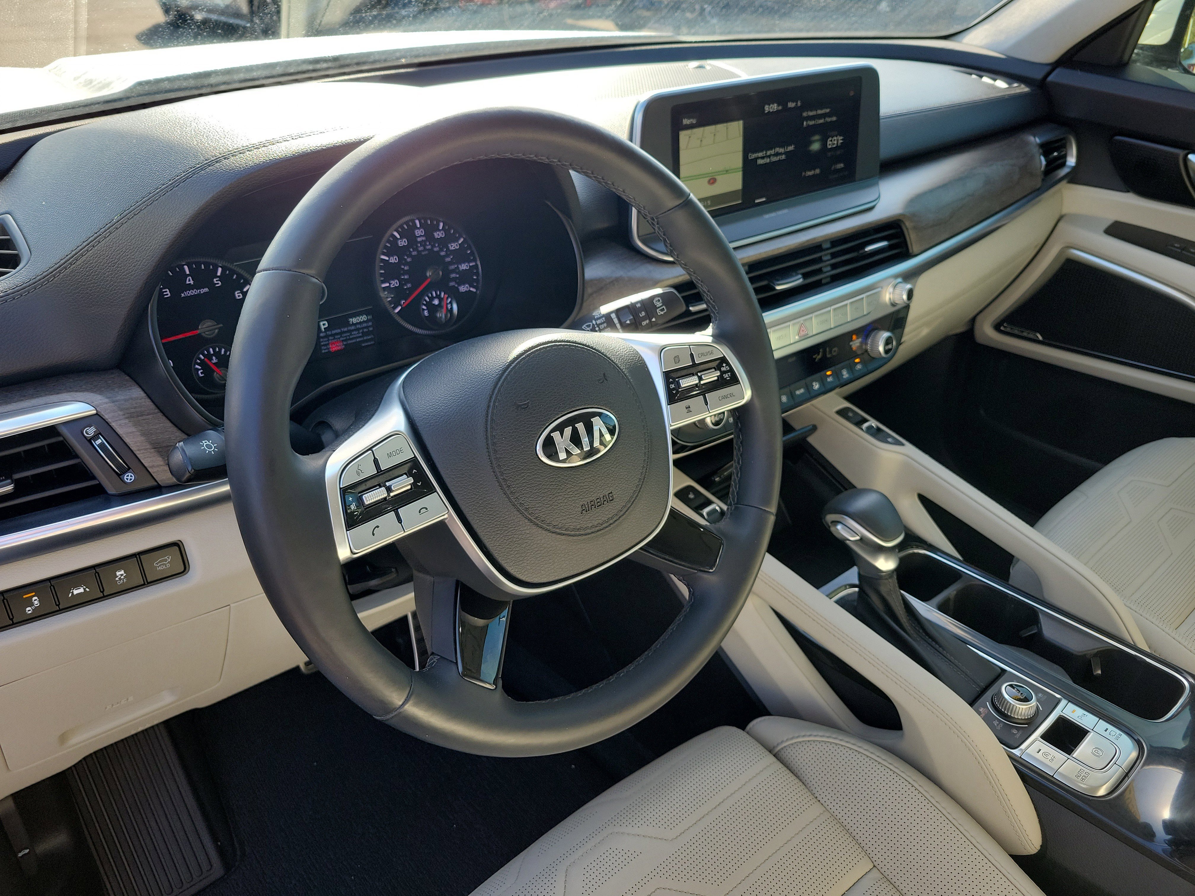 Used 2020 Kia Telluride SX w/ SX Prestige Package image 24