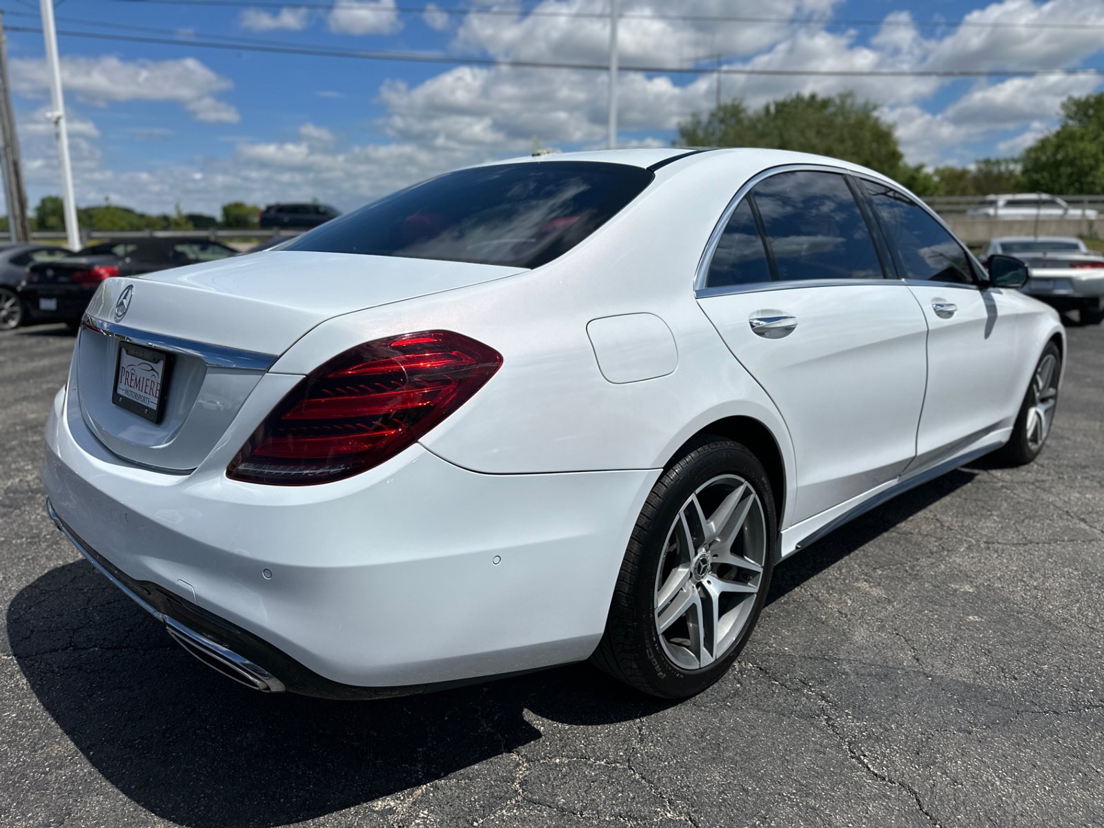 Used 2018 Mercedes-Benz S 560 4MATIC Sedan w/ AMG Line Exterior image 5