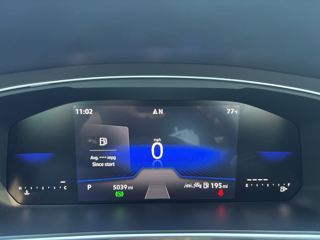 Used 2024 Volkswagen Tiguan Wolfsburg Edition image 31