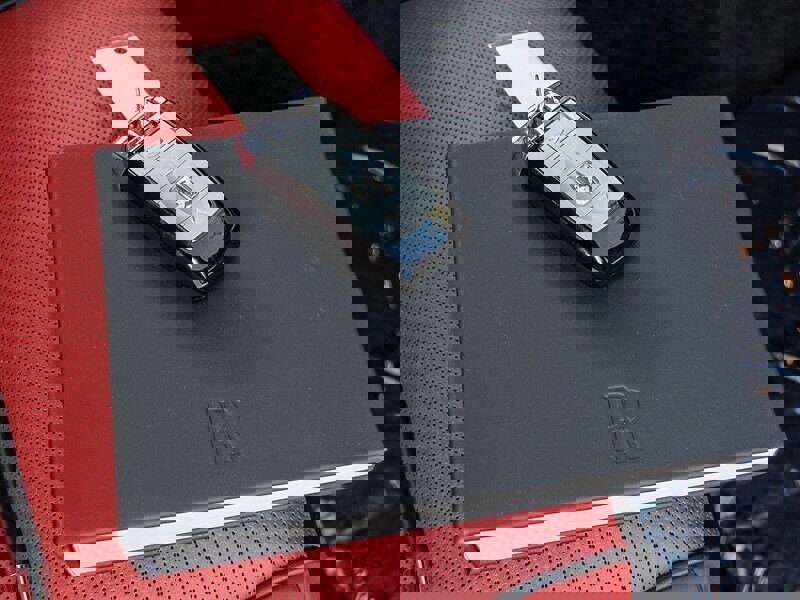 Used 2019 Rolls-Royce Dawn image 46