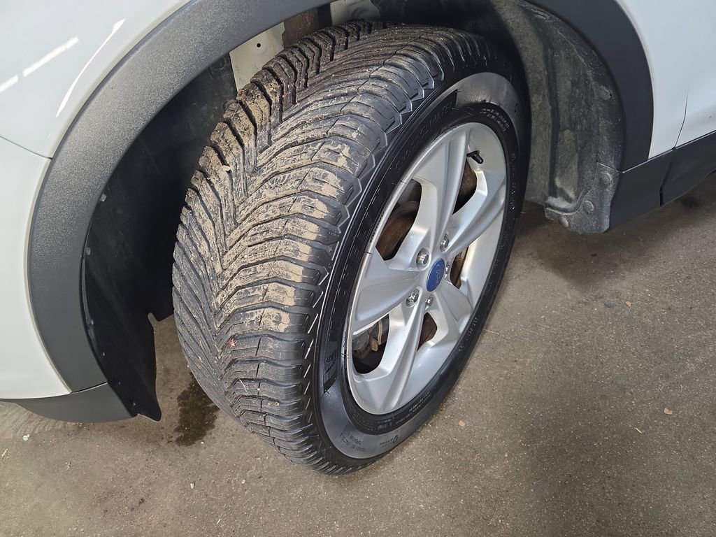 Used 2013 Ford Escape SE image 29