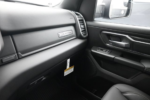 New 2027 RAM 1500 4x4 Crew Cab image 9