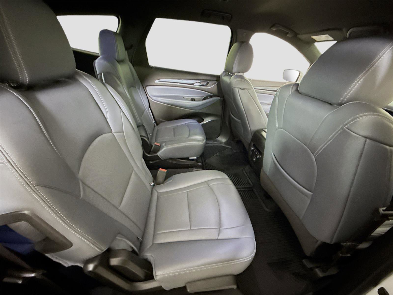 Used 2023 Buick Enclave Essence image 20