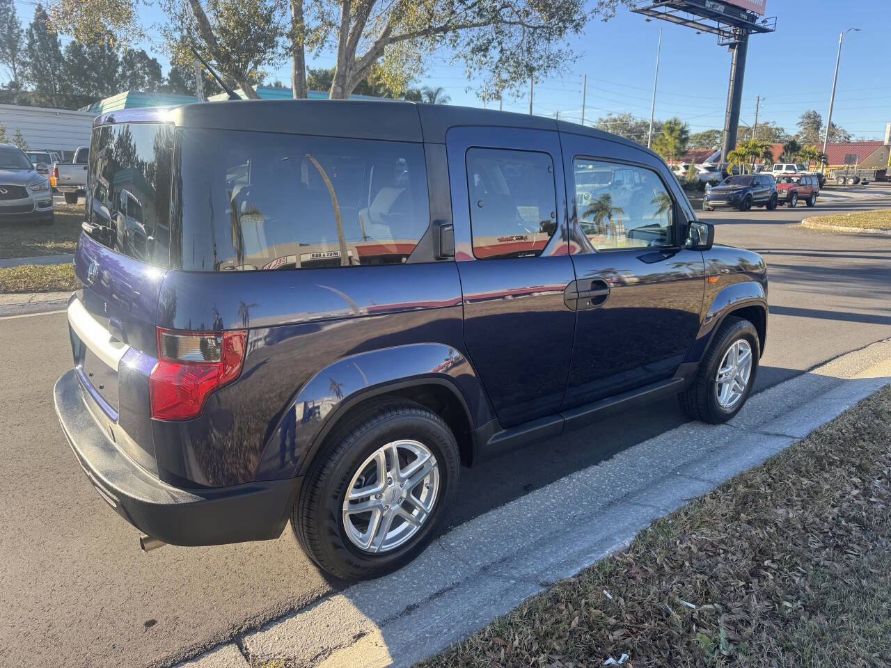 Used 2010 Honda Element LX image 6
