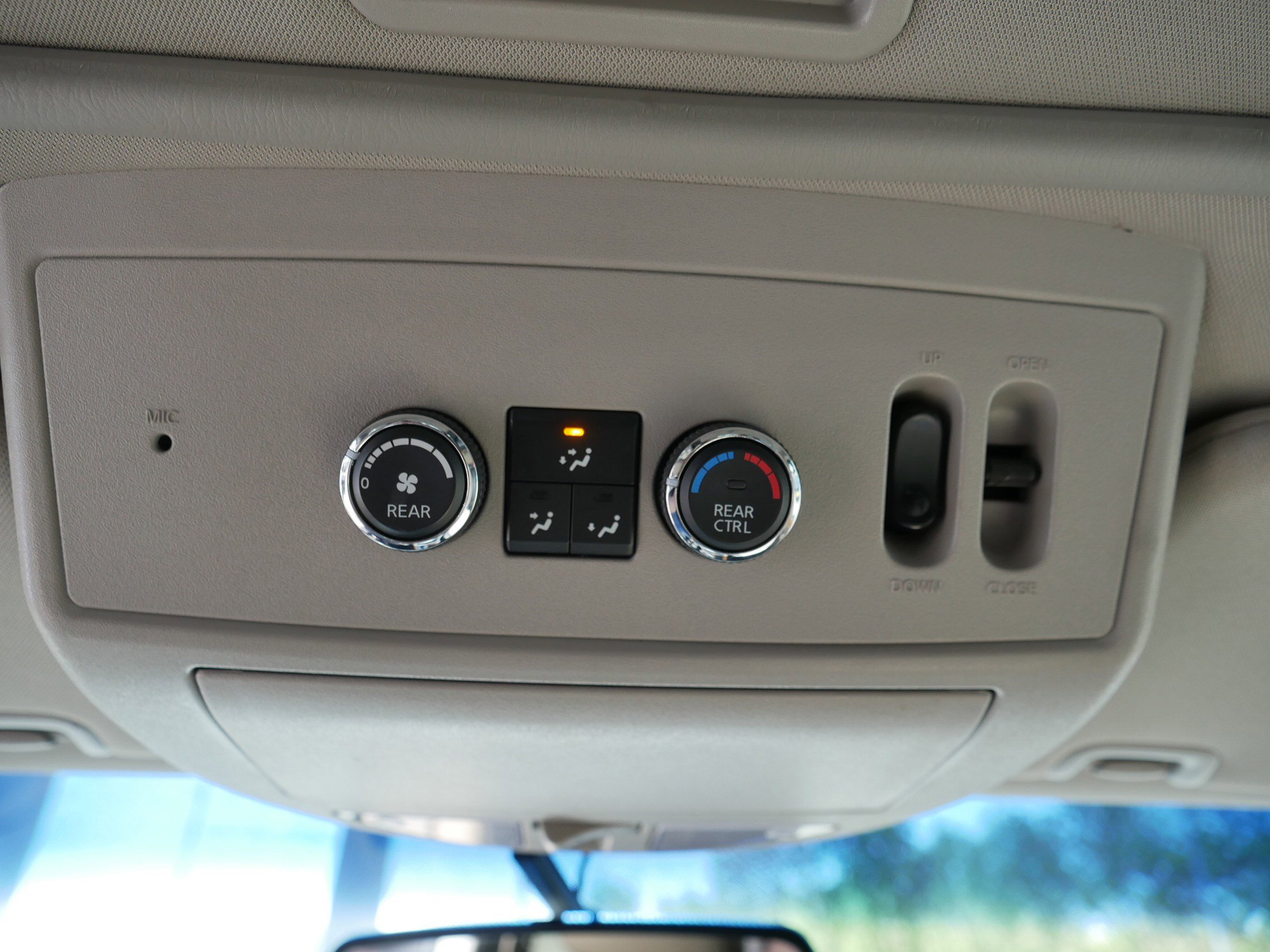 Used 2013 Nissan Armada Platinum w/ Platinum Reserve Pkg AWD/4WD image 34