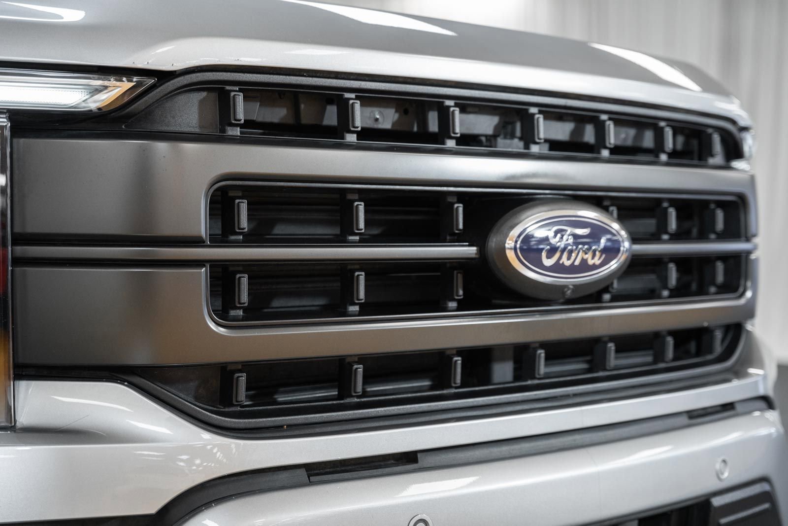 Certified 2023 Ford F150 Lariat w/ Equipment Group 502A High image 7