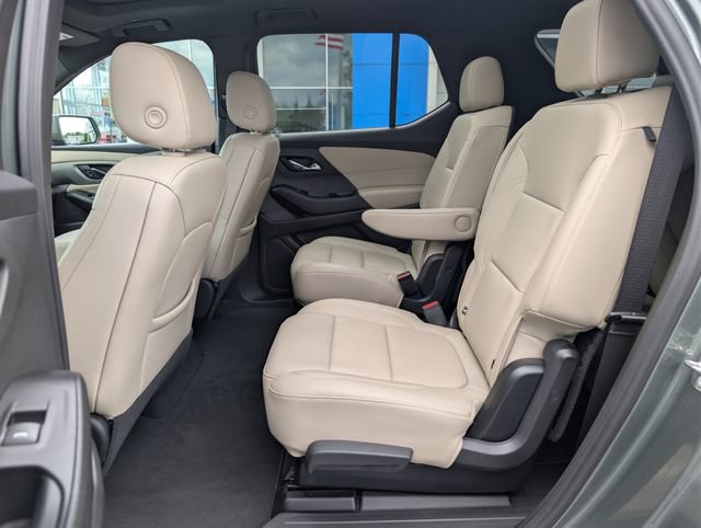 Used 2023 Chevrolet Traverse LT w/ LT Premium Package FWD image 15