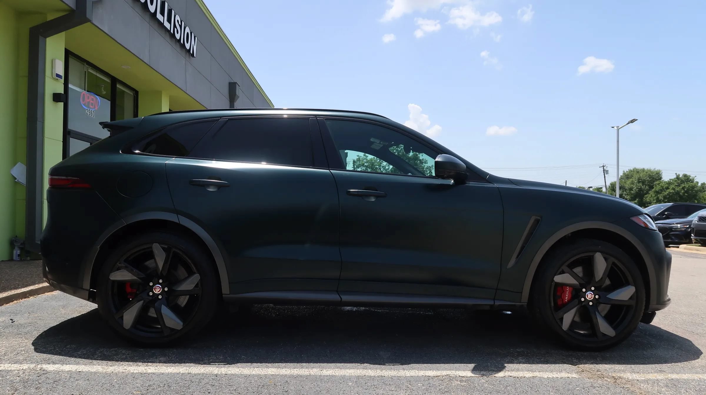 Used 2022 Jaguar F-PACE SVR AWD/4WD image 8