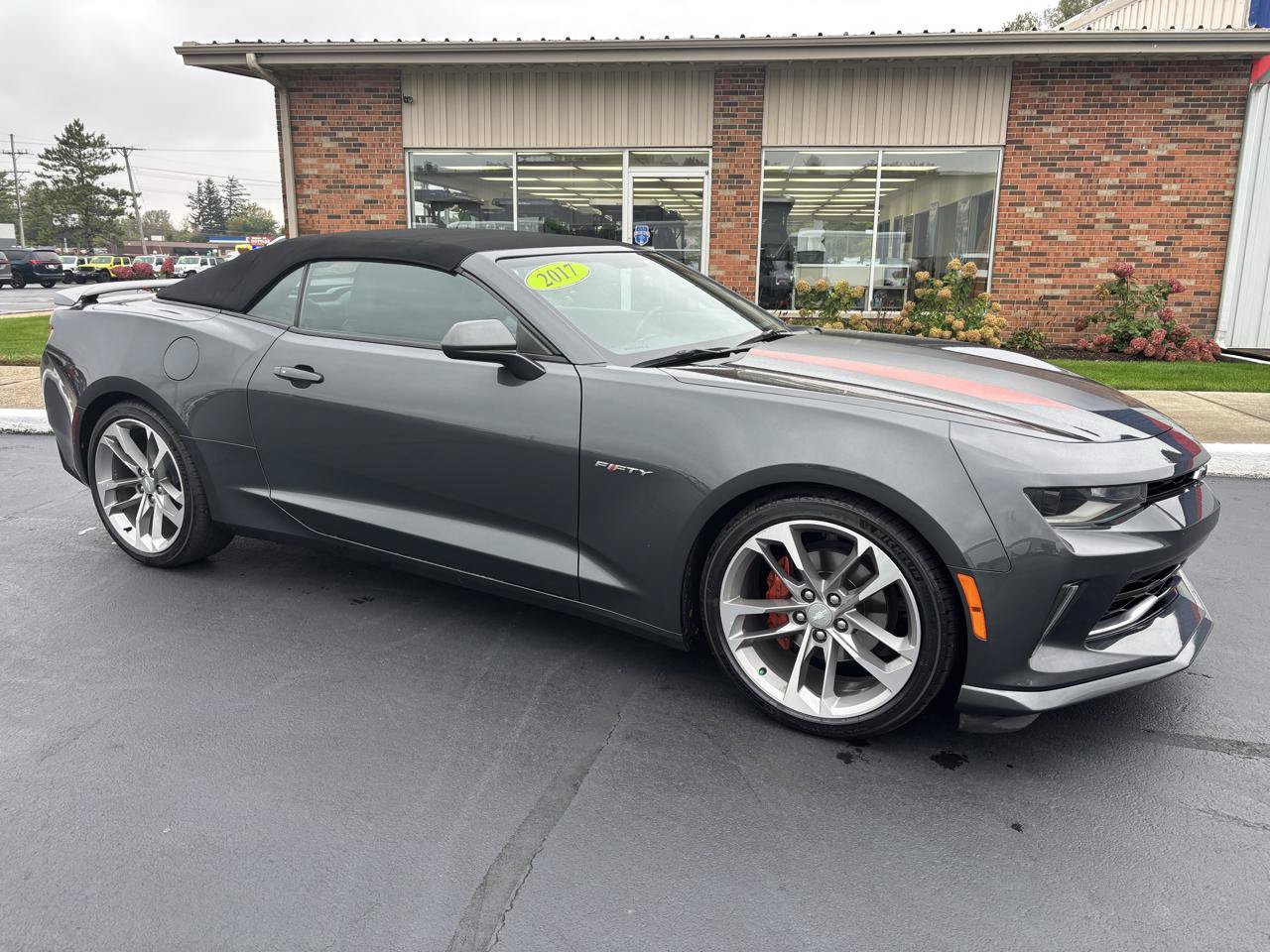 Used 2017 Chevrolet Camaro LT RWD image 9