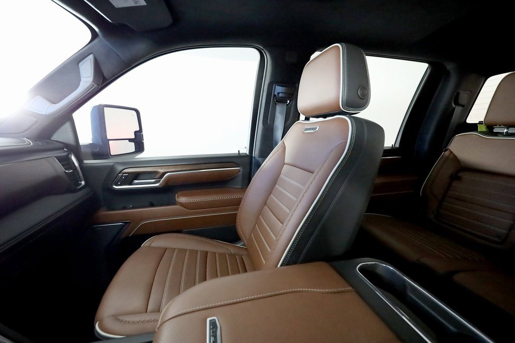 Used 2024 GMC Sierra 3500 Denali Ultimate image 42