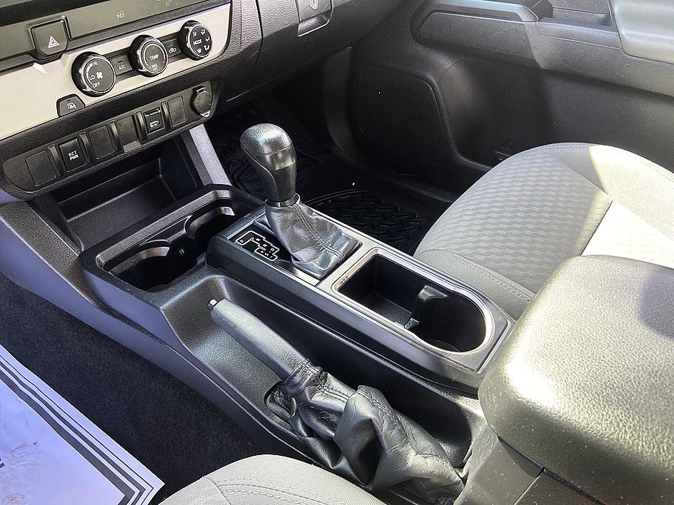 Used 2022 Toyota Tacoma SR w/ SX Package RWD image 15