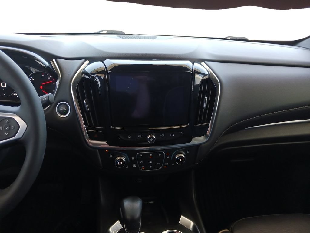 Used 2022 Chevrolet Traverse Premier FWD image 12
