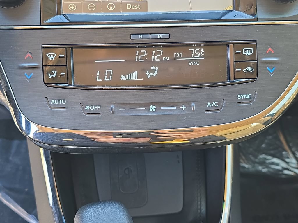 Used 2016 Toyota Avalon Limited FWD image 26