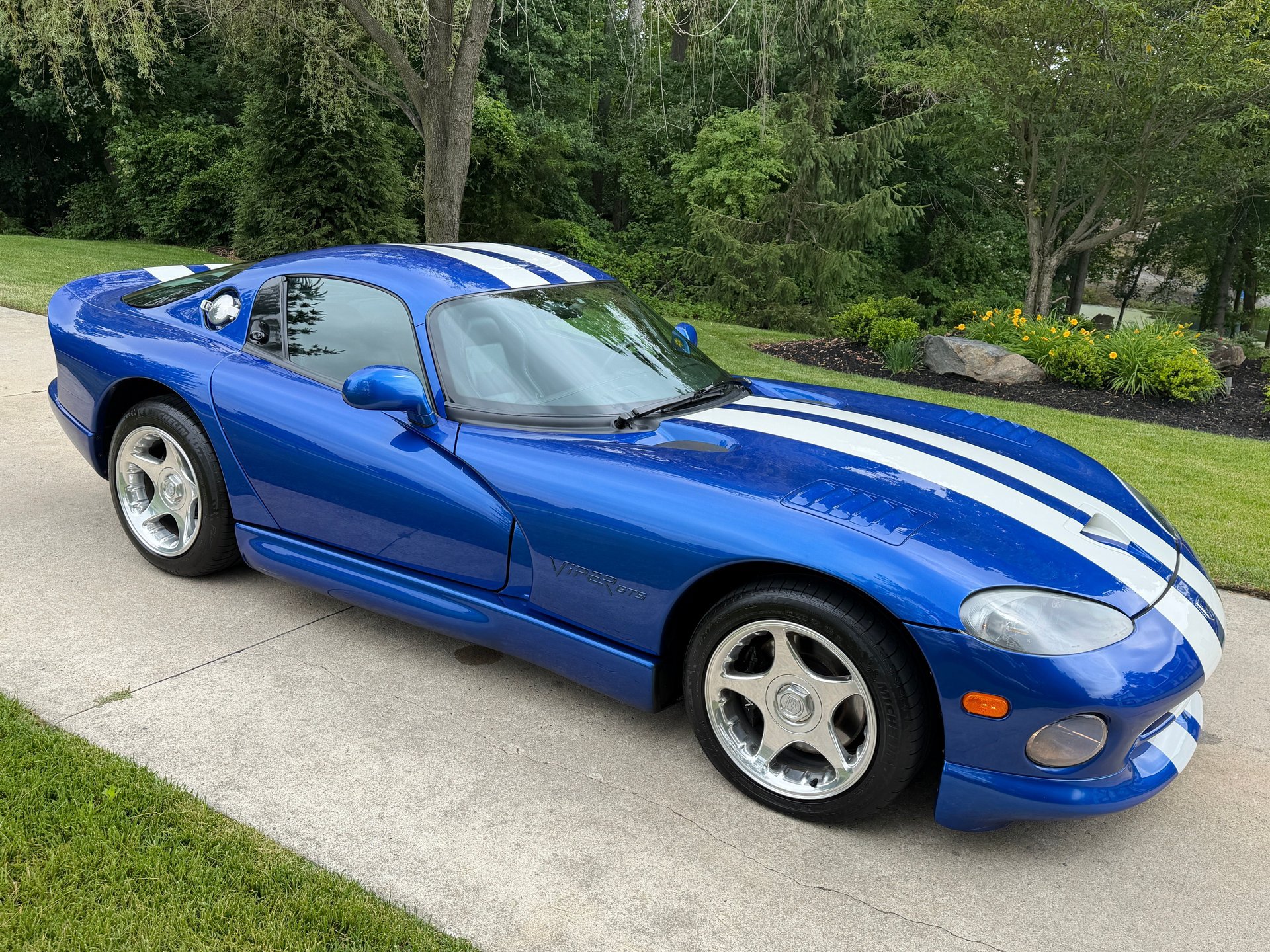 Used 1997 Dodge Viper GTS RWD image 7