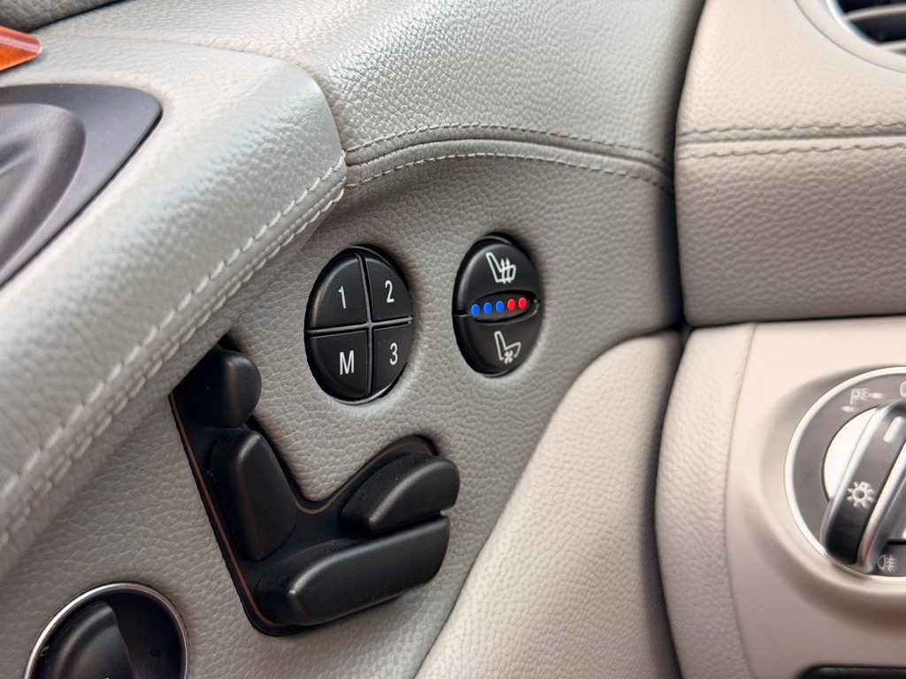 Used 2004 Mercedes-Benz SL 500 image 20