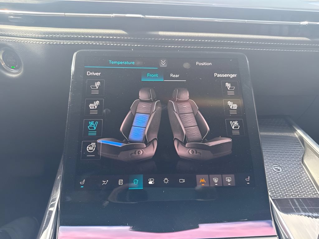 Used 2025 Cadillac Escalade Sport AWD/4WD image 19