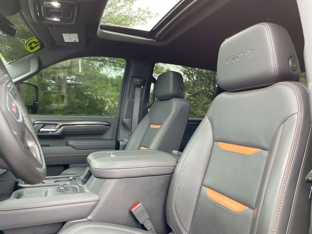 Used 2025 GMC Sierra 2500 AT4 w/ AT4 Premium Plus Package AWD/4WD image 11