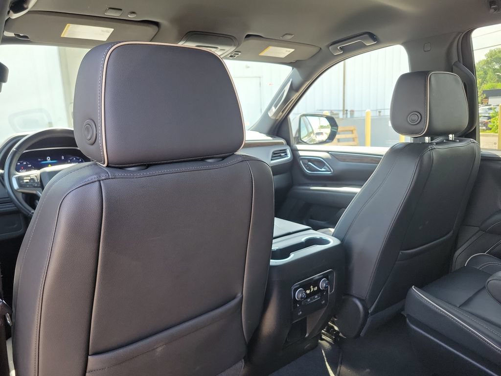 Used 2024 Chevrolet Tahoe Premier AWD/4WD image 15