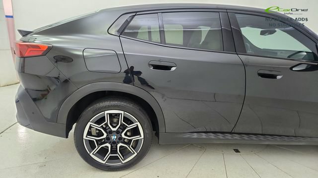 Used 2025 BMW X2 xDrive28i w/ Premium Package AWD/4WD image 12